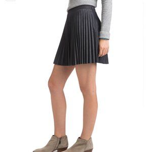 Vineyard Vines suede skirt